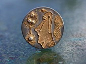 357 - BROOCH | Moai & the Apus, SS, gold, diamond, Gold Positive, Welded Gold Filing, Star Art